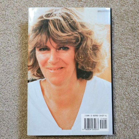 4/$25 Camilla: The King's Mistress by Caroline Graham - Hardcover - Picture 5 of 5